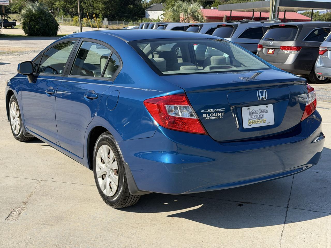 Honda Civic LX Sedan 5-Speed AT 2012
