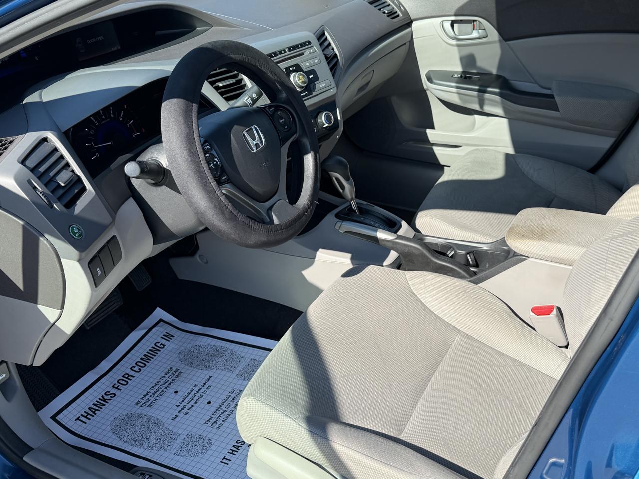 Honda Civic LX Sedan 5-Speed AT 2012