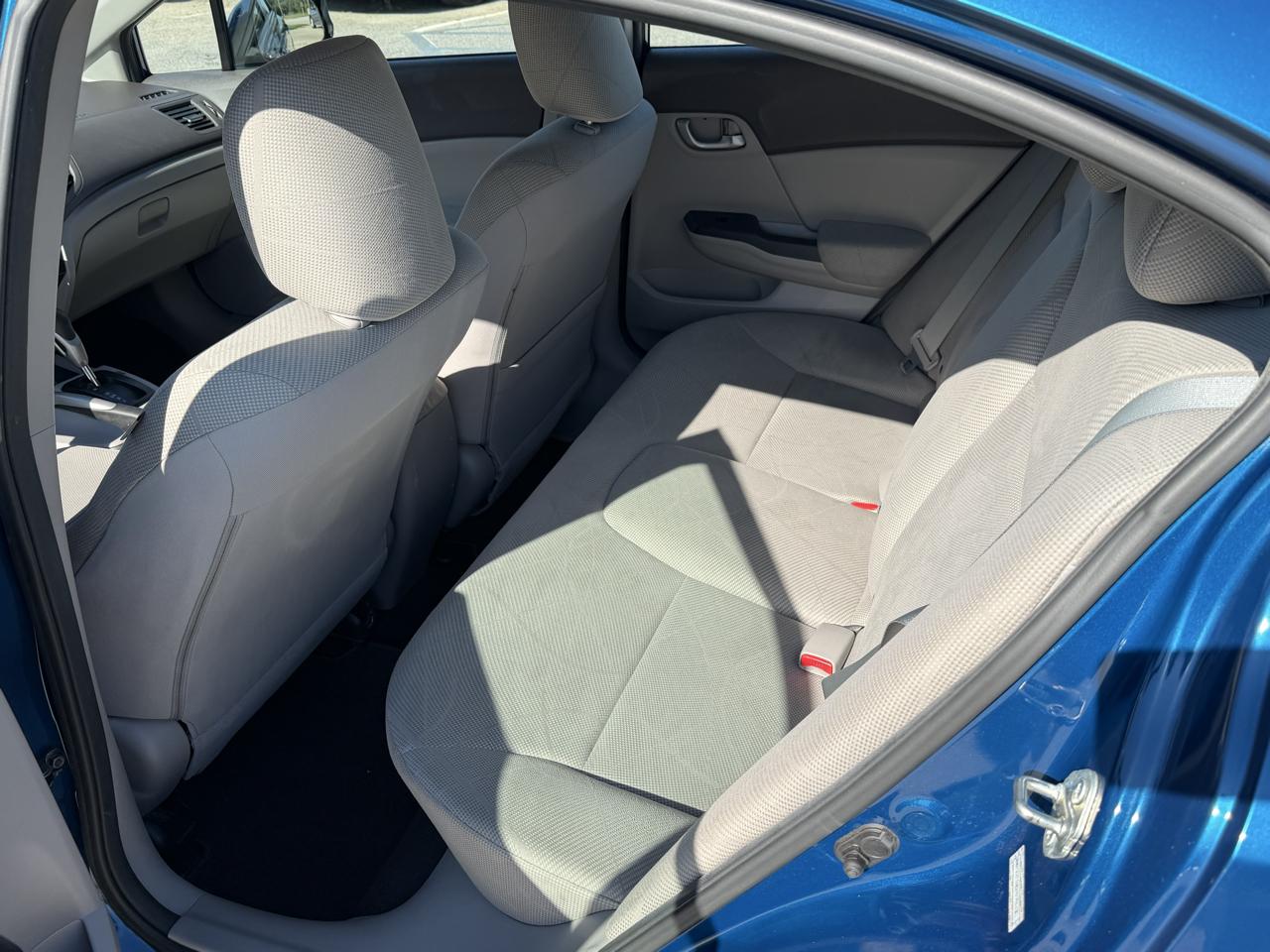 Honda Civic LX Sedan 5-Speed AT 2012