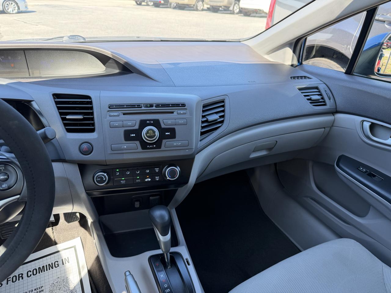Honda Civic LX Sedan 5-Speed AT 2012