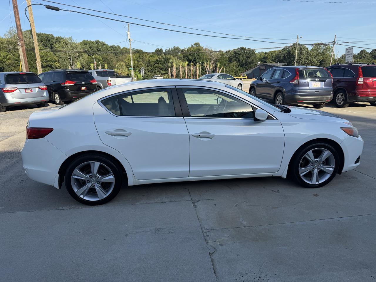 Acura ILX 5-Spd AT w/ Technology Package 2013