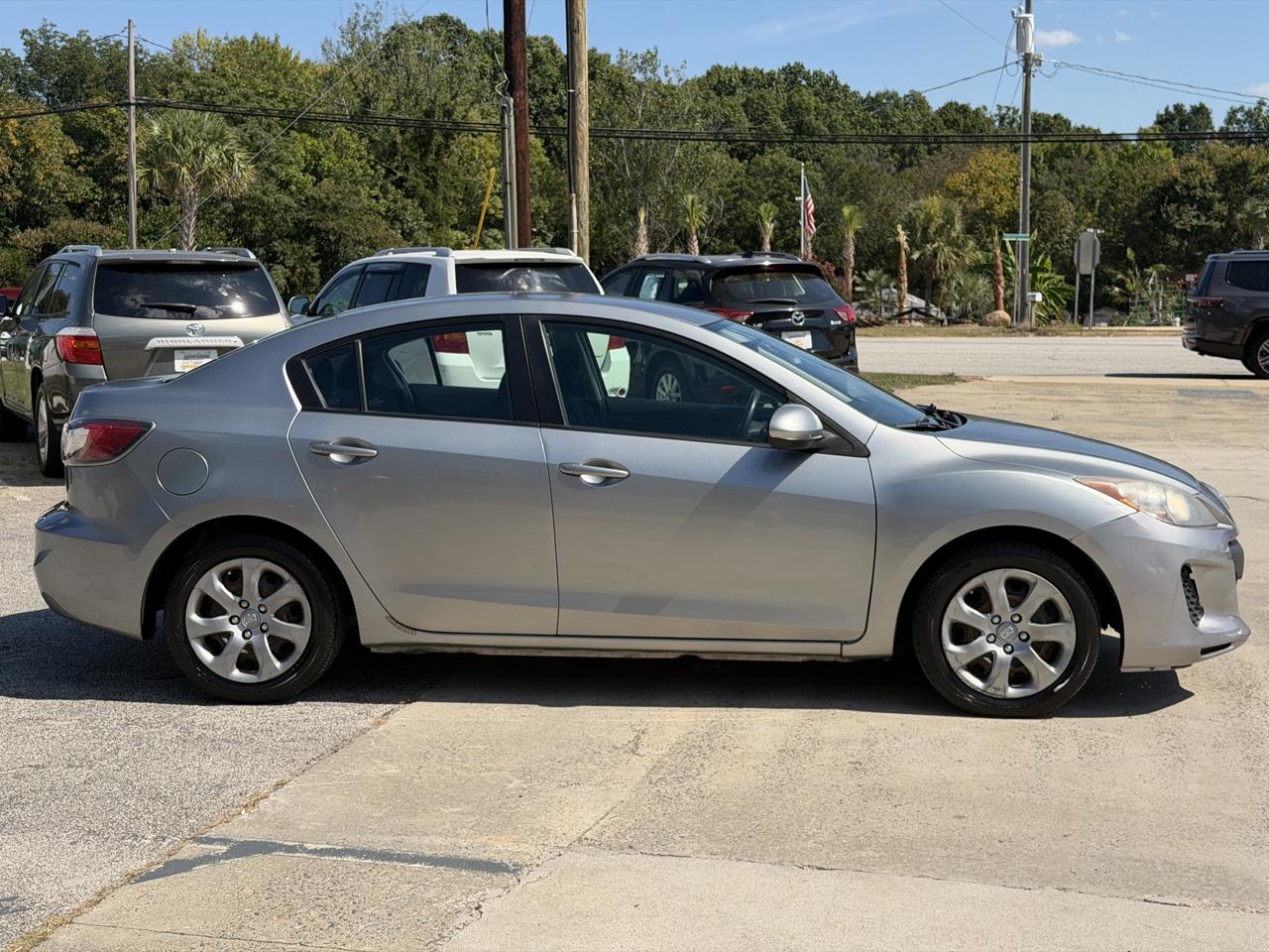 Mazda MAZDA3 i Sport 4-Door 2012