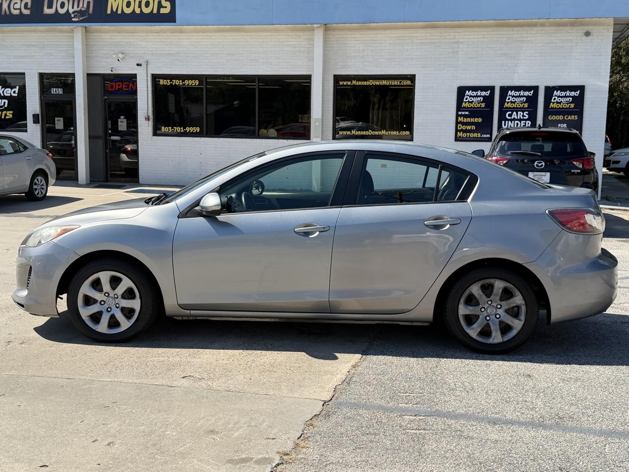 Mazda MAZDA3 i Sport 4-Door 2012