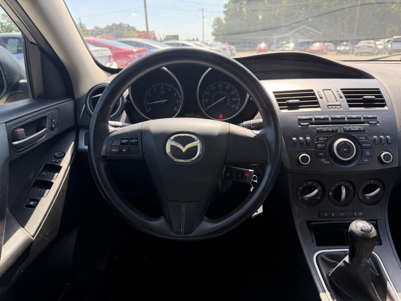 Mazda MAZDA3 i Sport 4-Door 2012