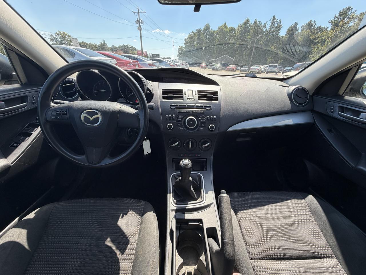 Mazda MAZDA3 i Sport 4-Door 2012