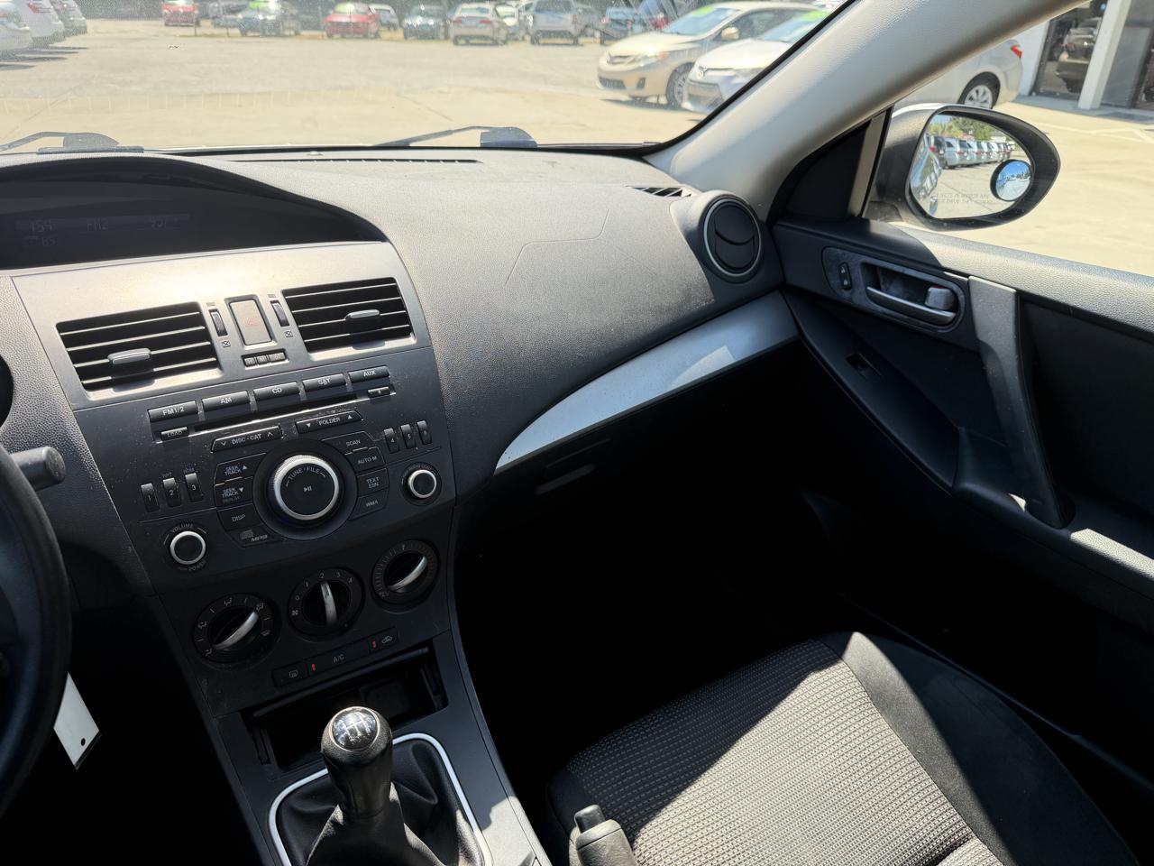 Mazda MAZDA3 i Sport 4-Door 2012