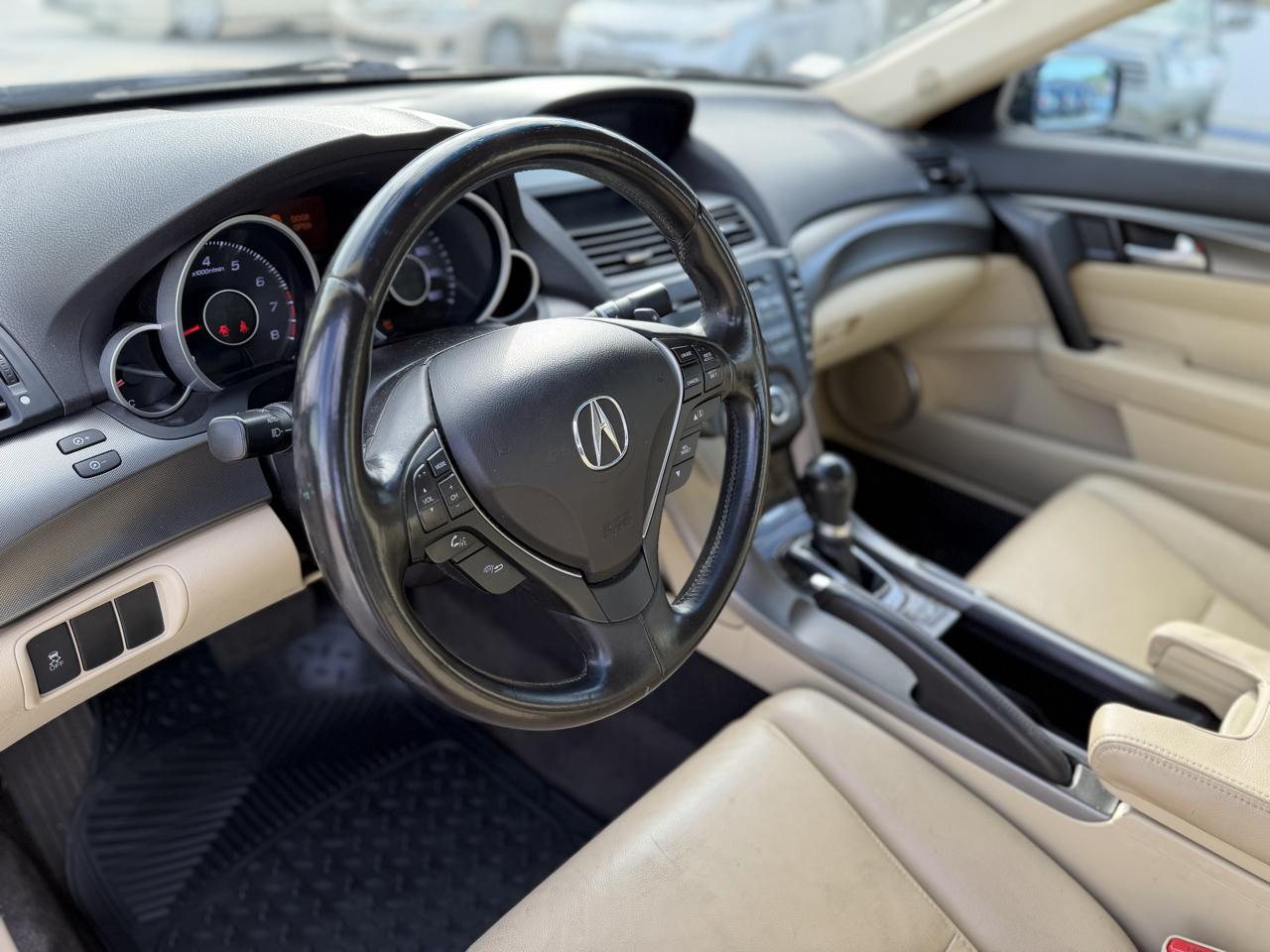 Acura TL 6-Speed AT 2012