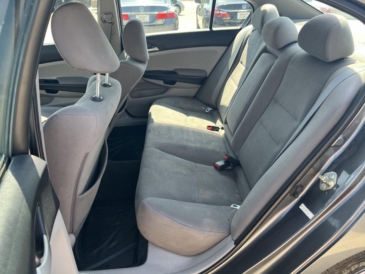 Honda Accord LX-P Sedan AT 2012