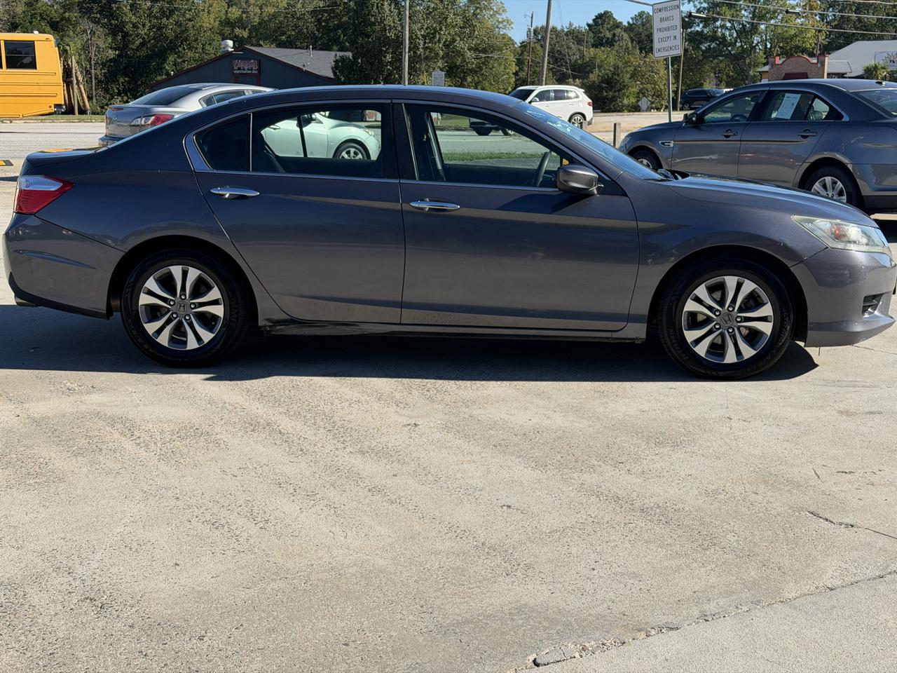 Honda Accord LX Sedan CVT 2013
