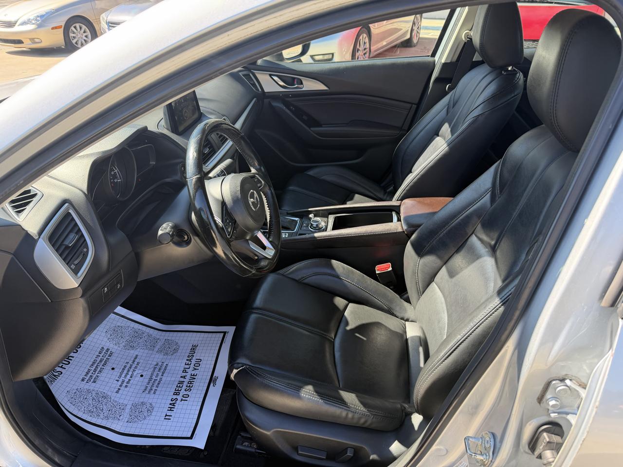 Mazda MAZDA3 s Touring AT 4-Door 2018
