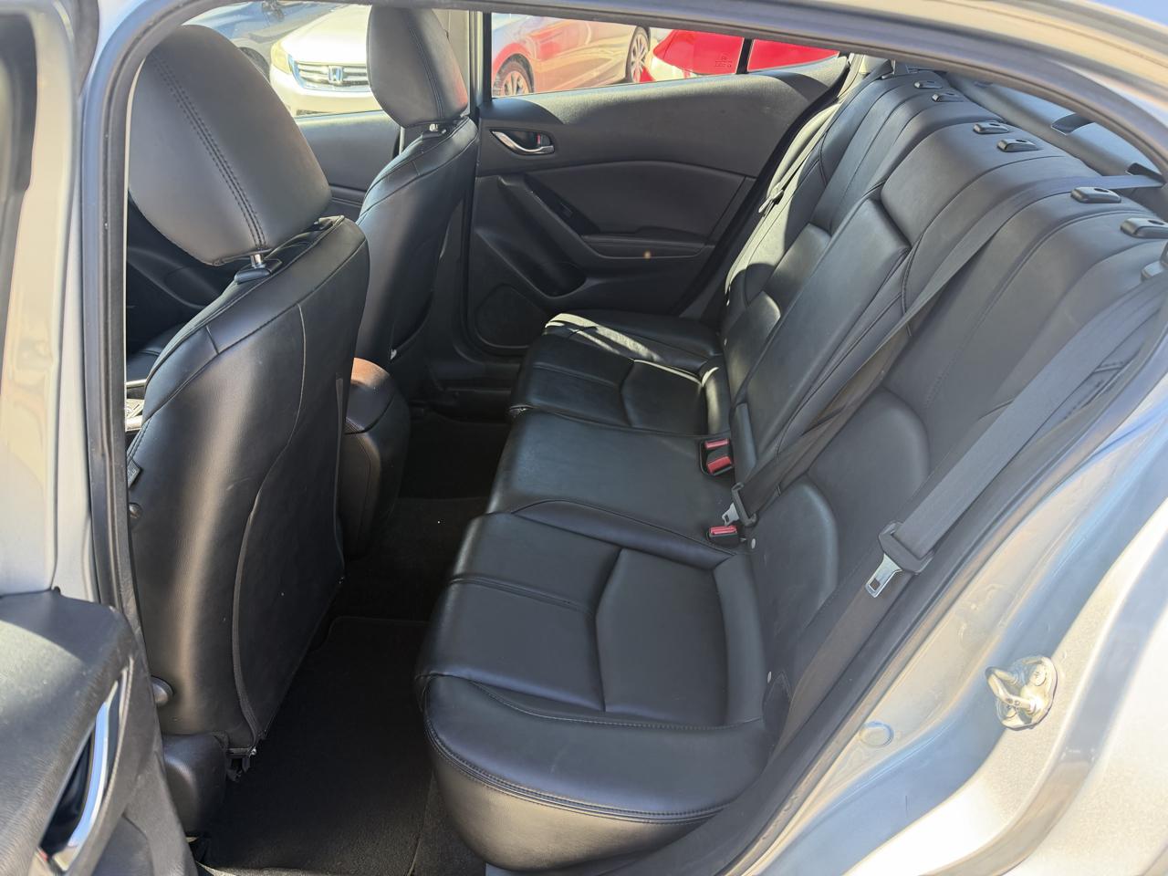 Mazda MAZDA3 s Touring AT 4-Door 2018