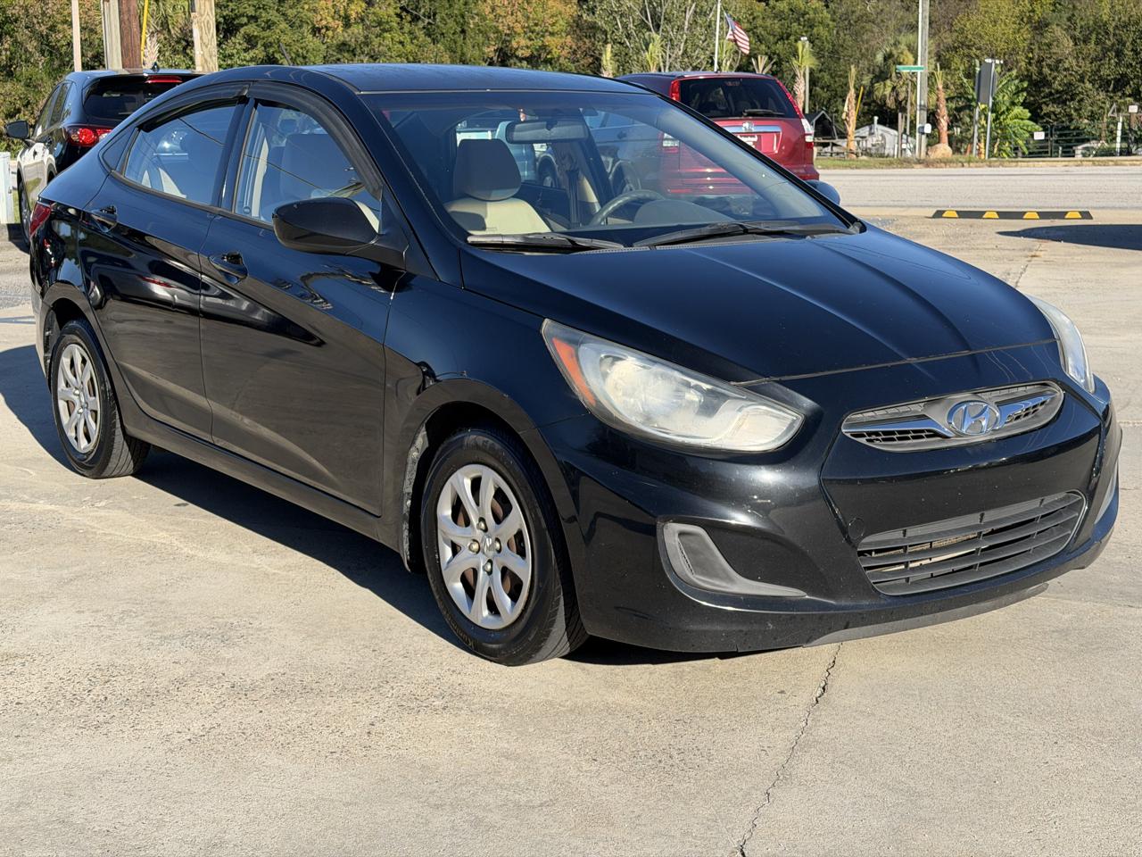 Hyundai Accent GLS 4-Door 2013