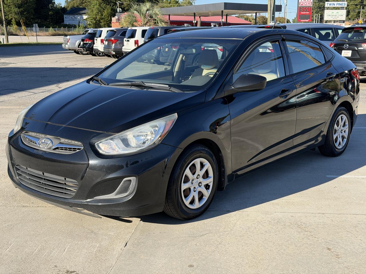 Hyundai Accent GLS 4-Door 2013