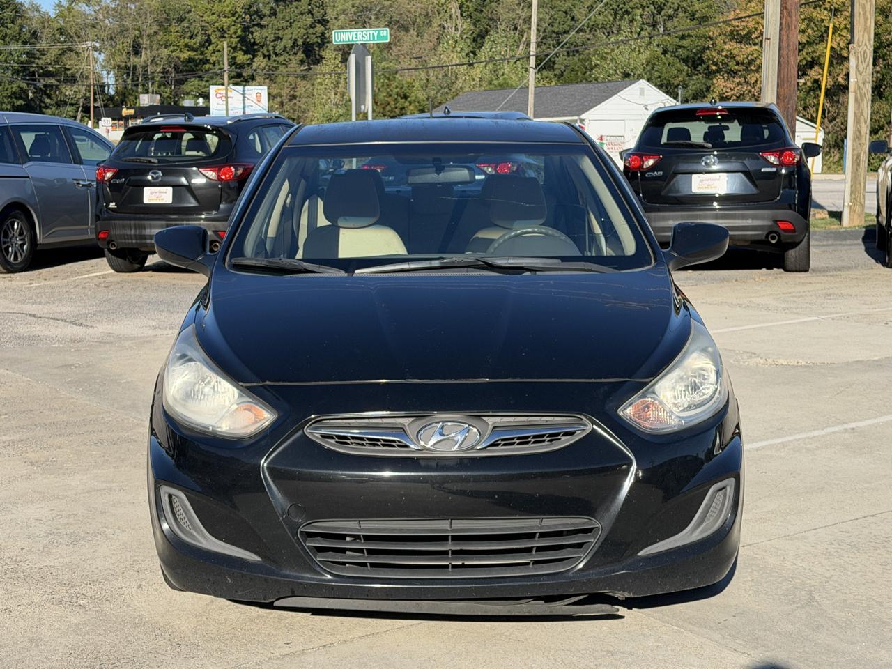 Hyundai Accent GLS 4-Door 2013