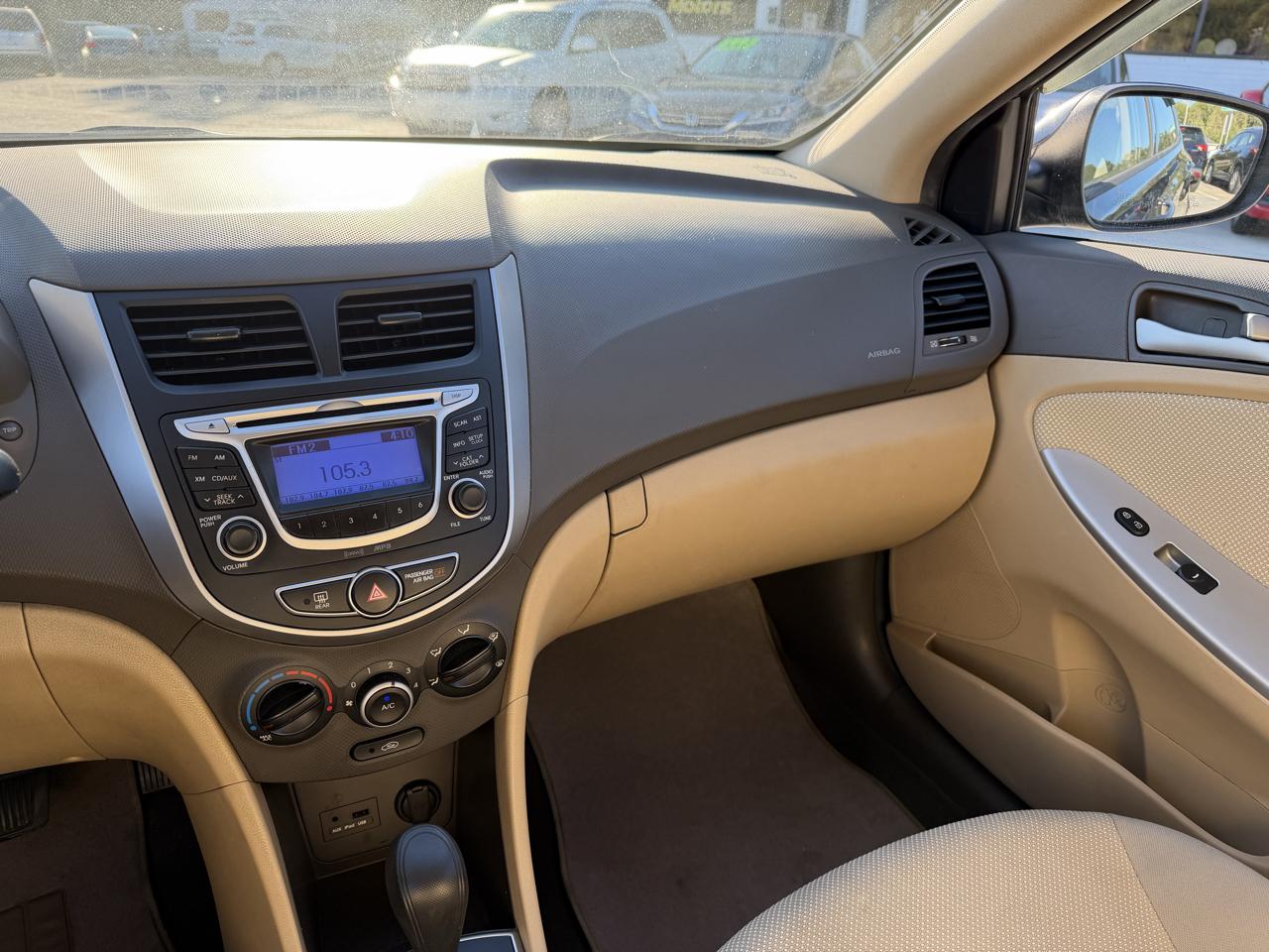 Hyundai Accent GLS 4-Door 2013