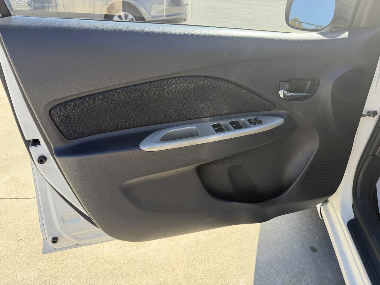 Toyota Yaris Sedan 2008