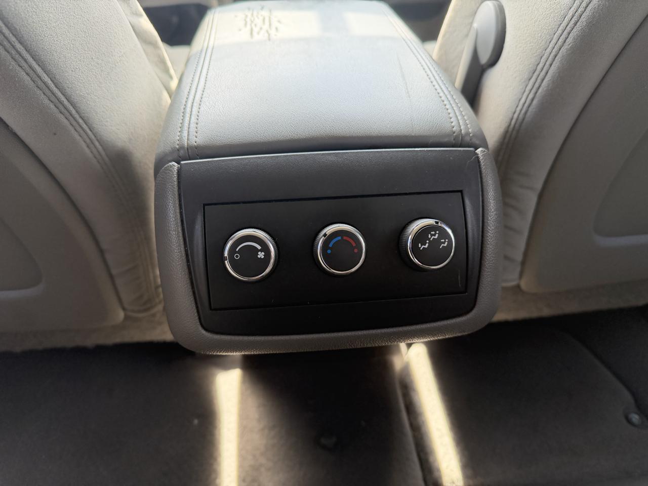 Buick Enclave Convenience FWD 2014