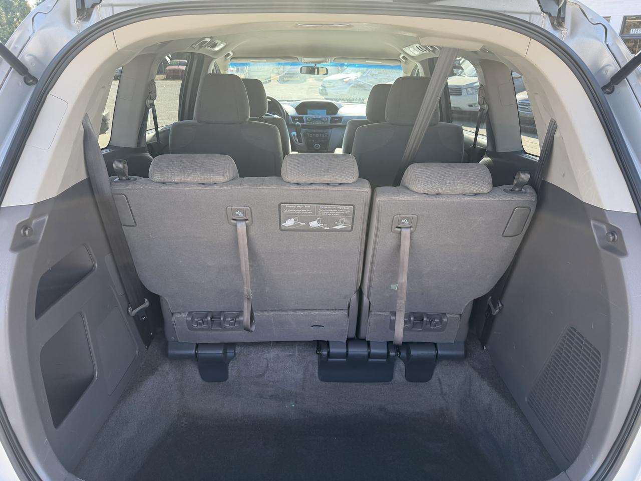 Honda Odyssey LX 2011