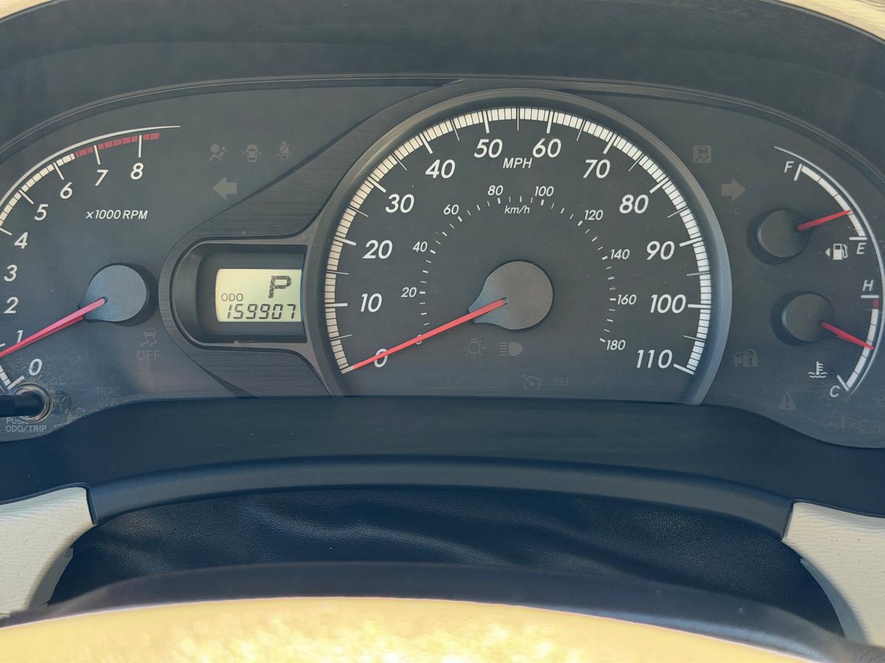 Toyota Sienna LE 8-Pass V6 2011
