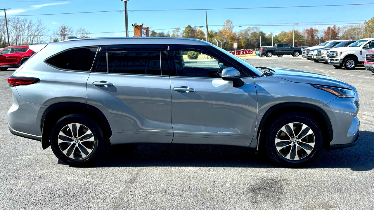 Toyota Highlander  2021