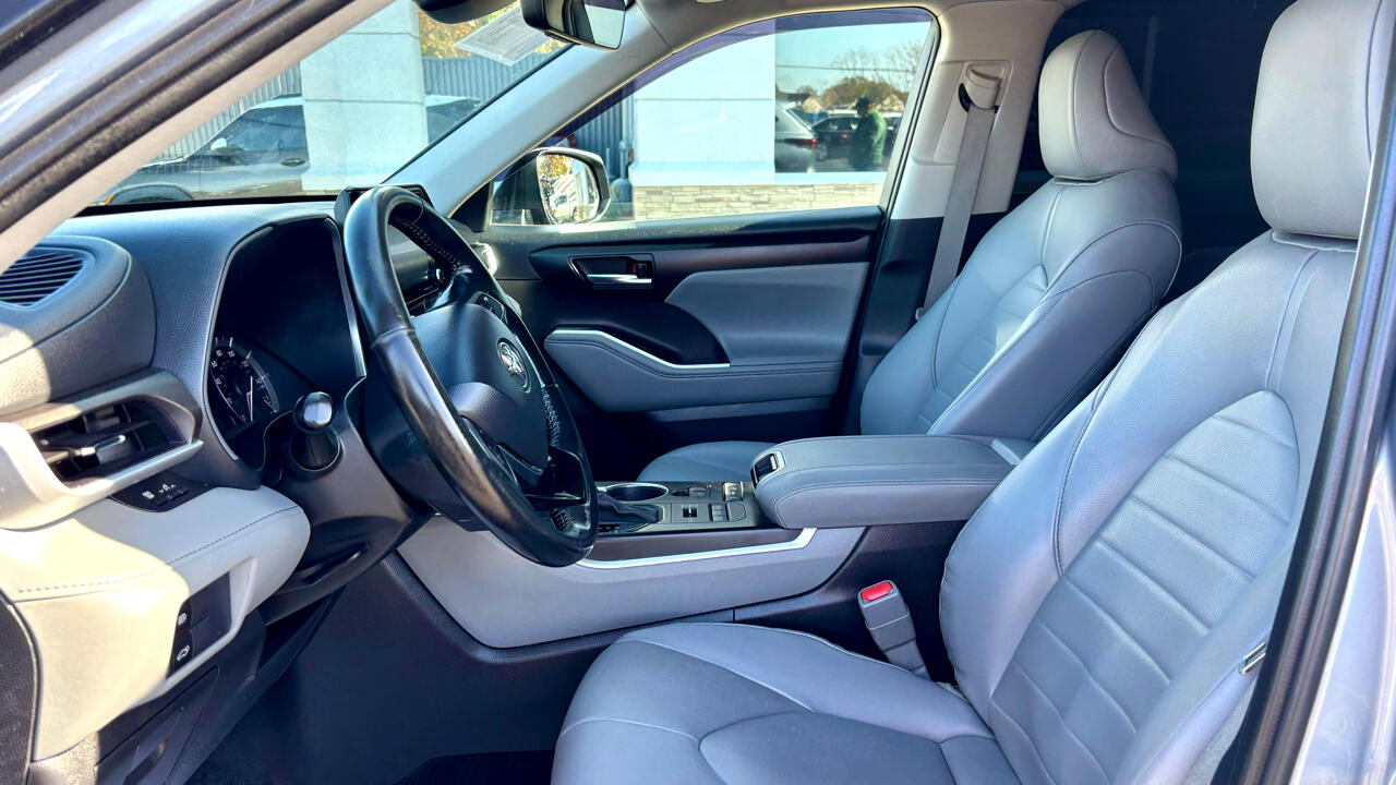 Toyota Highlander  2021