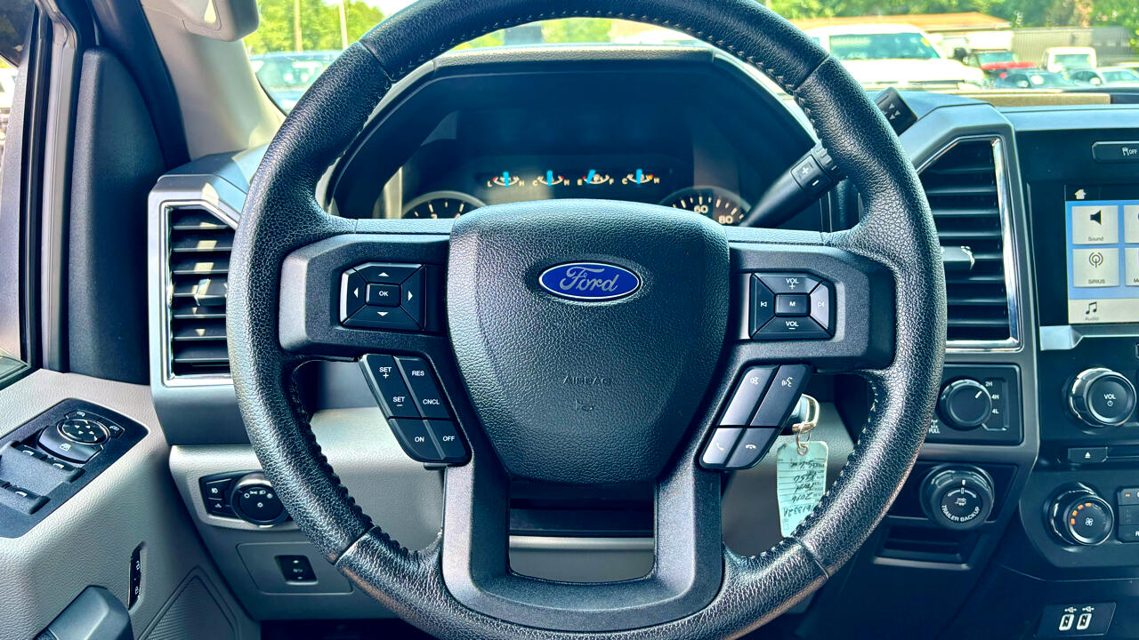 Ford F-150 XLT SuperCrew Short Bed 4WD 2016 Ford F-150 XLT SuperCrew Short Bed 4WD 2016