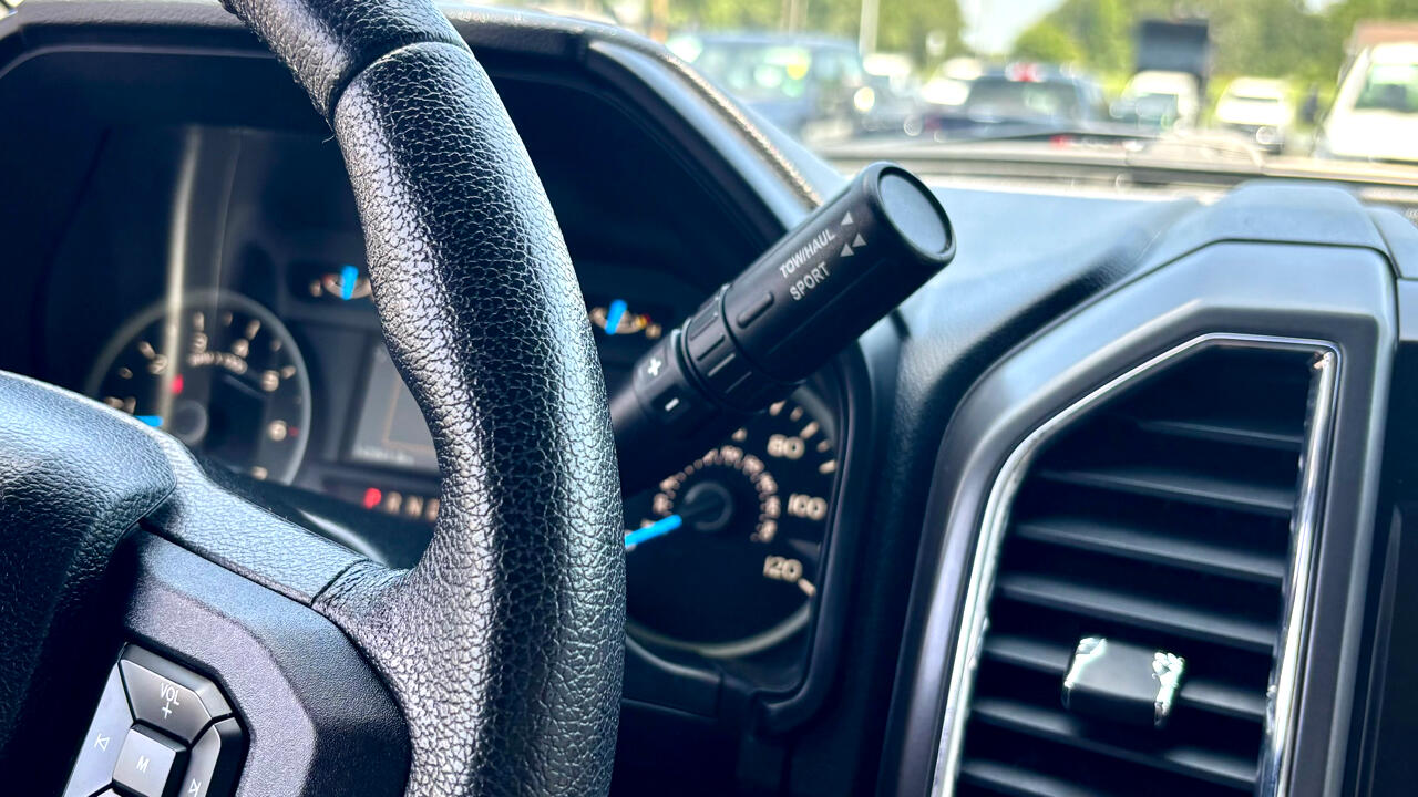 Ford F-150 XLT SuperCrew Short Bed 4WD 2016 Ford F-150 XLT SuperCrew Short Bed 4WD 2016