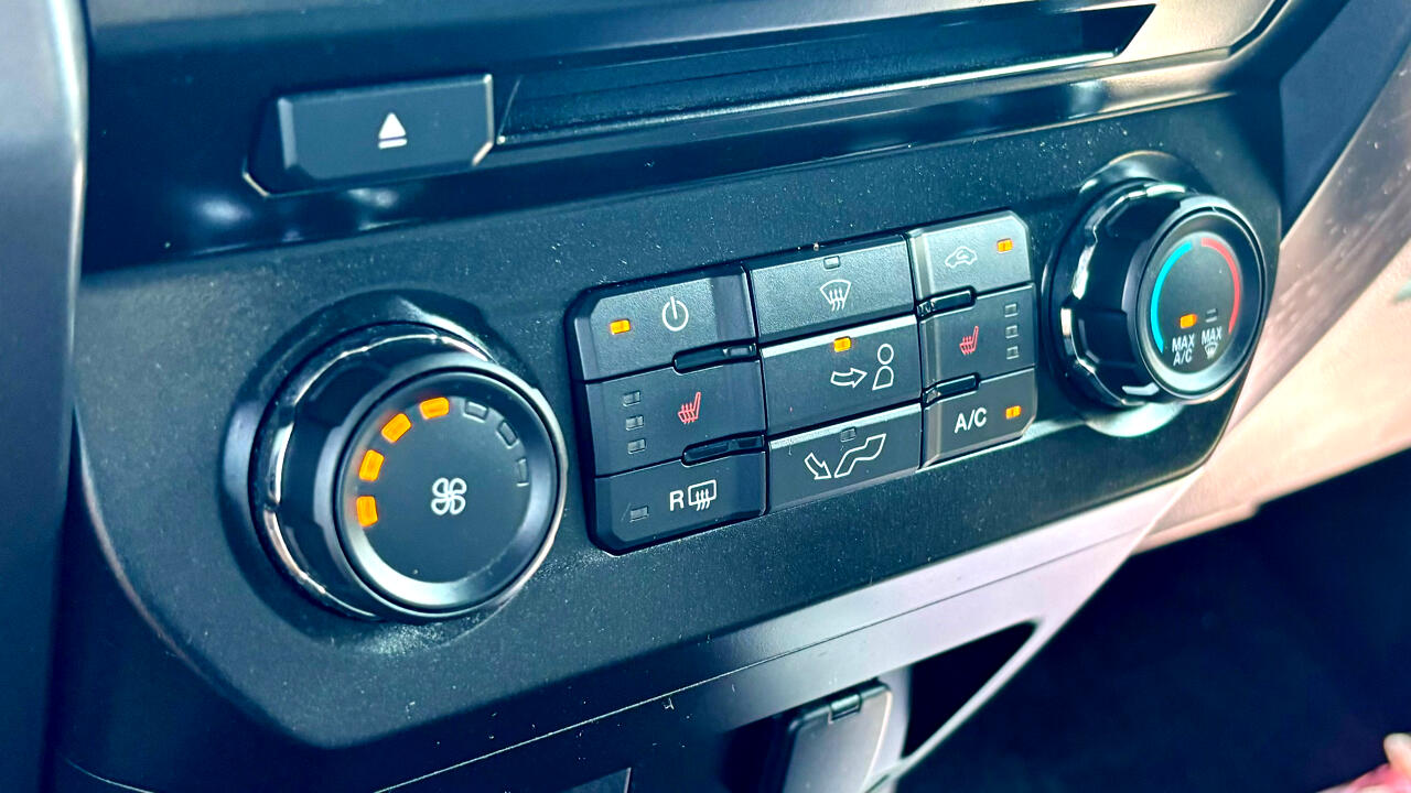 Ford F-150 XLT SuperCrew Short Bed 4WD 2016 Ford F-150 XLT SuperCrew Short Bed 4WD 2016