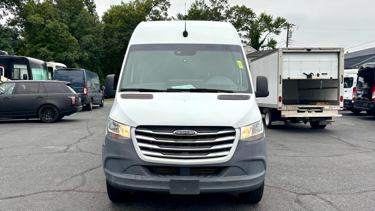 Freightliner Sprinter Cargo Van 2500 High Roof I4 Gas 170" RWD 2021 Freightliner Sprinter Cargo Van 2500 High Roof I4 Gas 170" RWD 2021