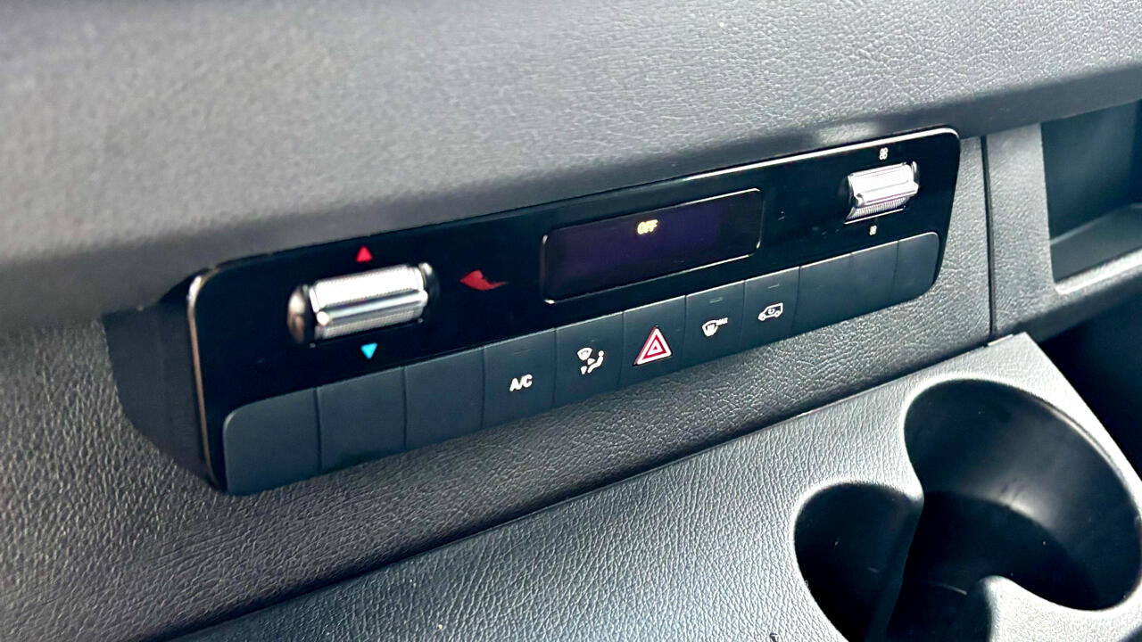 Freightliner Sprinter Cargo Van 2500 High Roof I4 Gas 170" RWD 2021 Freightliner Sprinter Cargo Van 2500 High Roof I4 Gas 170" RWD 2021