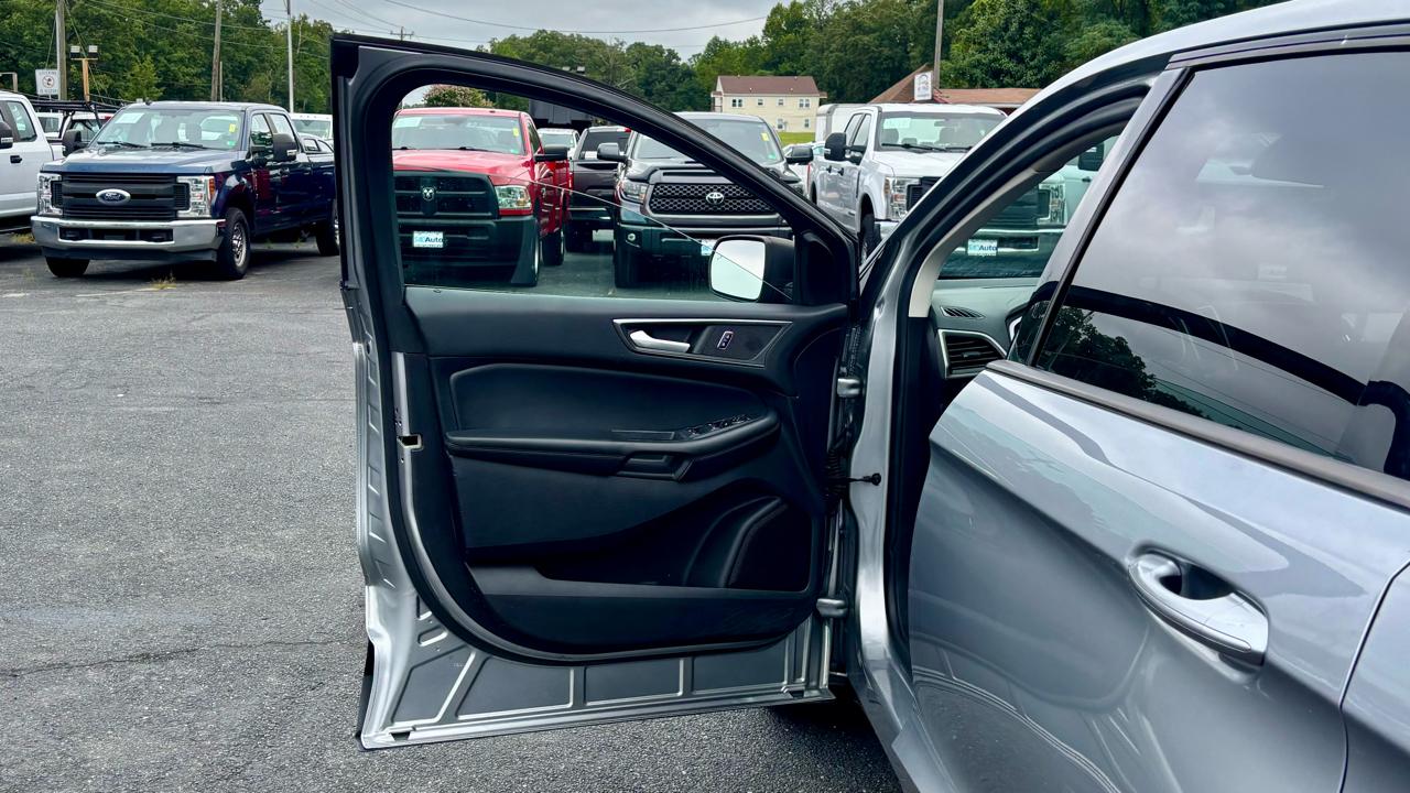 Ford Edge SE FWD 2021