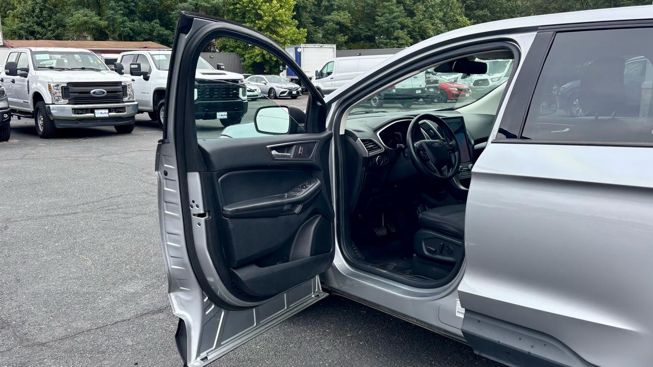 Ford Edge SE FWD 2021