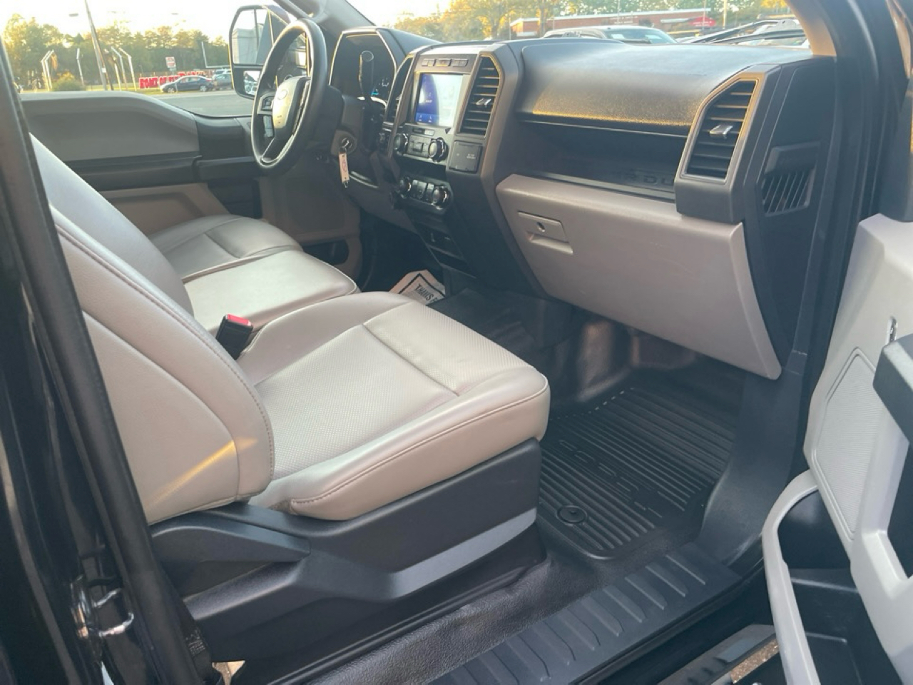 Ford Super Duty F-350 DRW  2022 Ford Super Duty F-350 DRW  2022