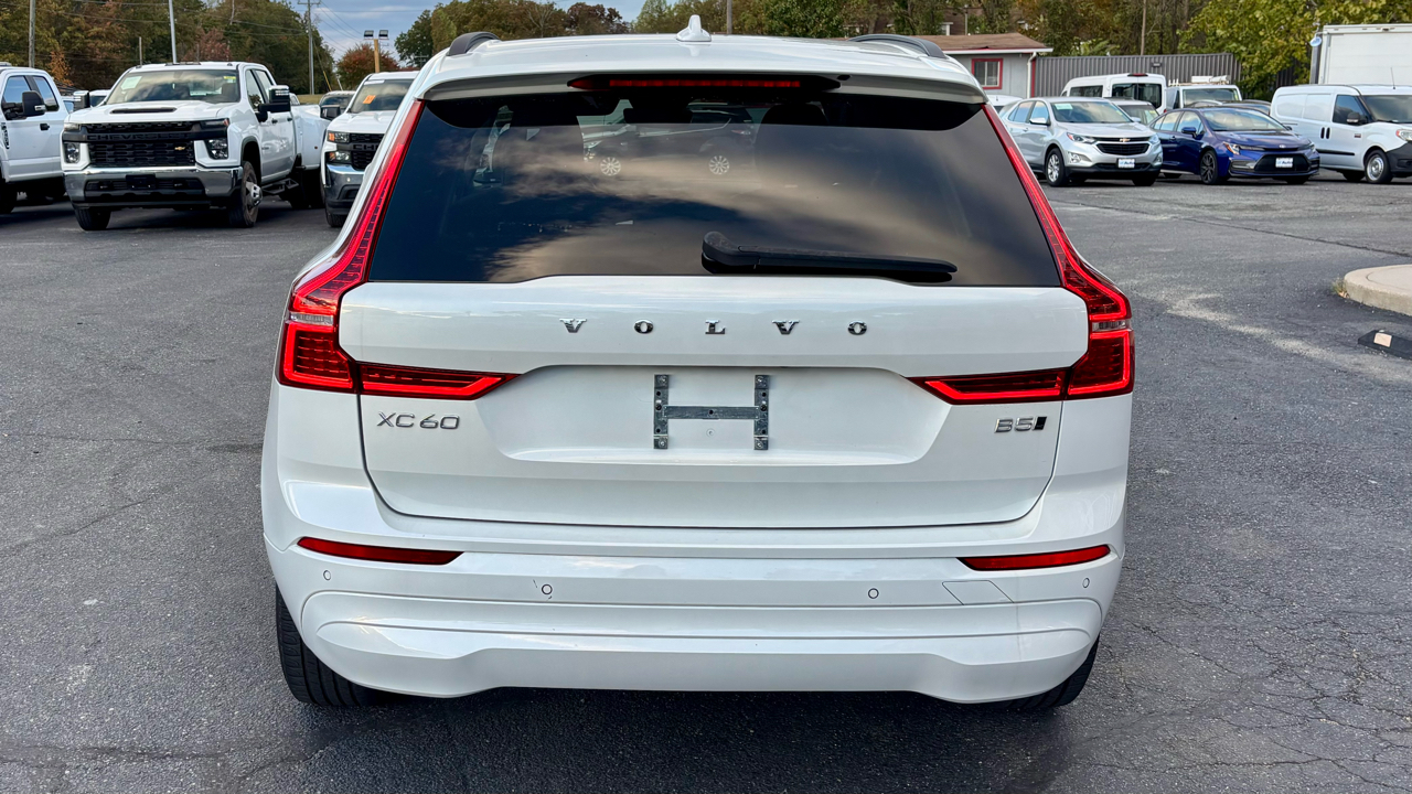Volvo XC60 B5 AWD Momentum 2022 Volvo XC60 B5 AWD Momentum 2022