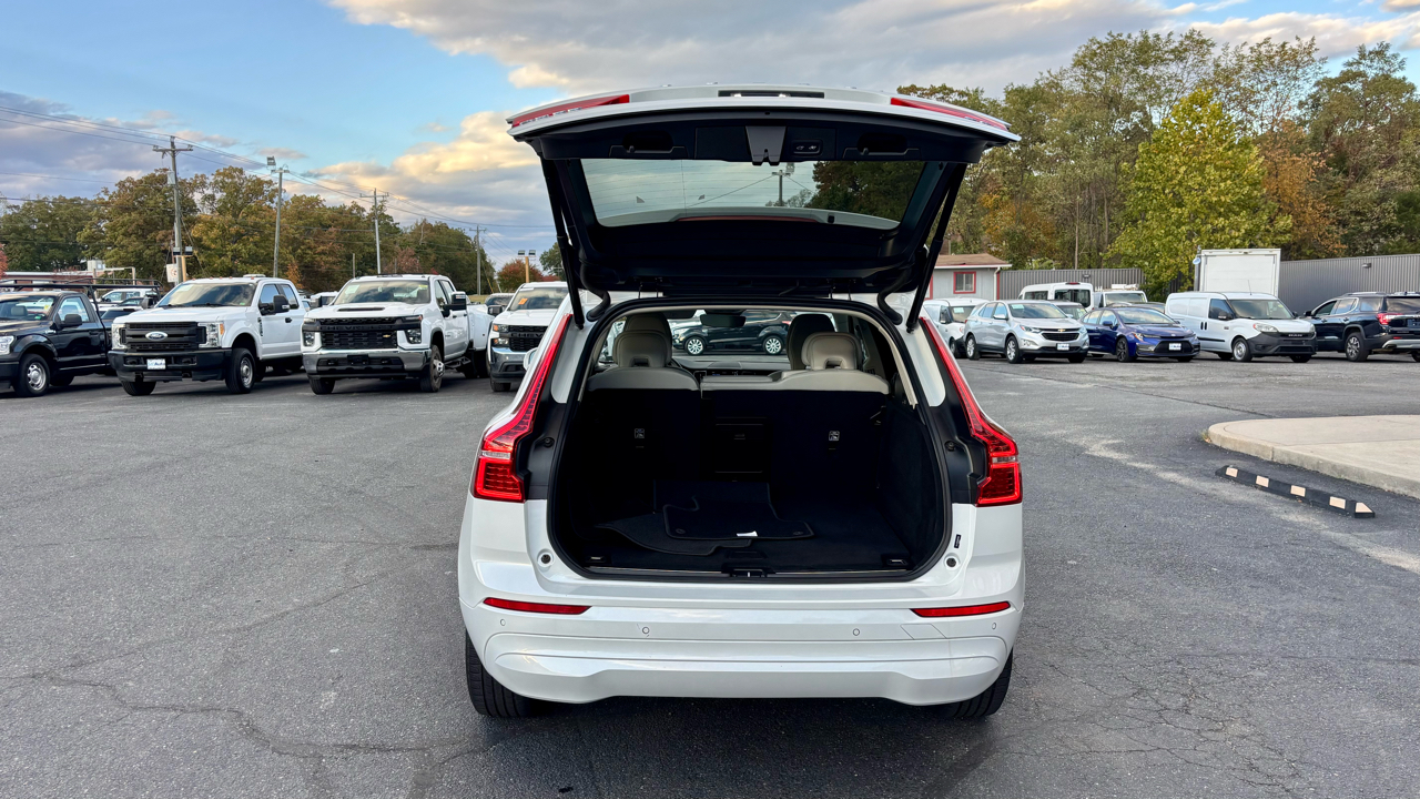 Volvo XC60 B5 AWD Momentum 2022 Volvo XC60 B5 AWD Momentum 2022