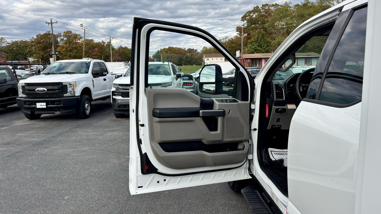 Ford Super Duty F-350 DRW  2018 Ford Super Duty F-350 DRW  2018