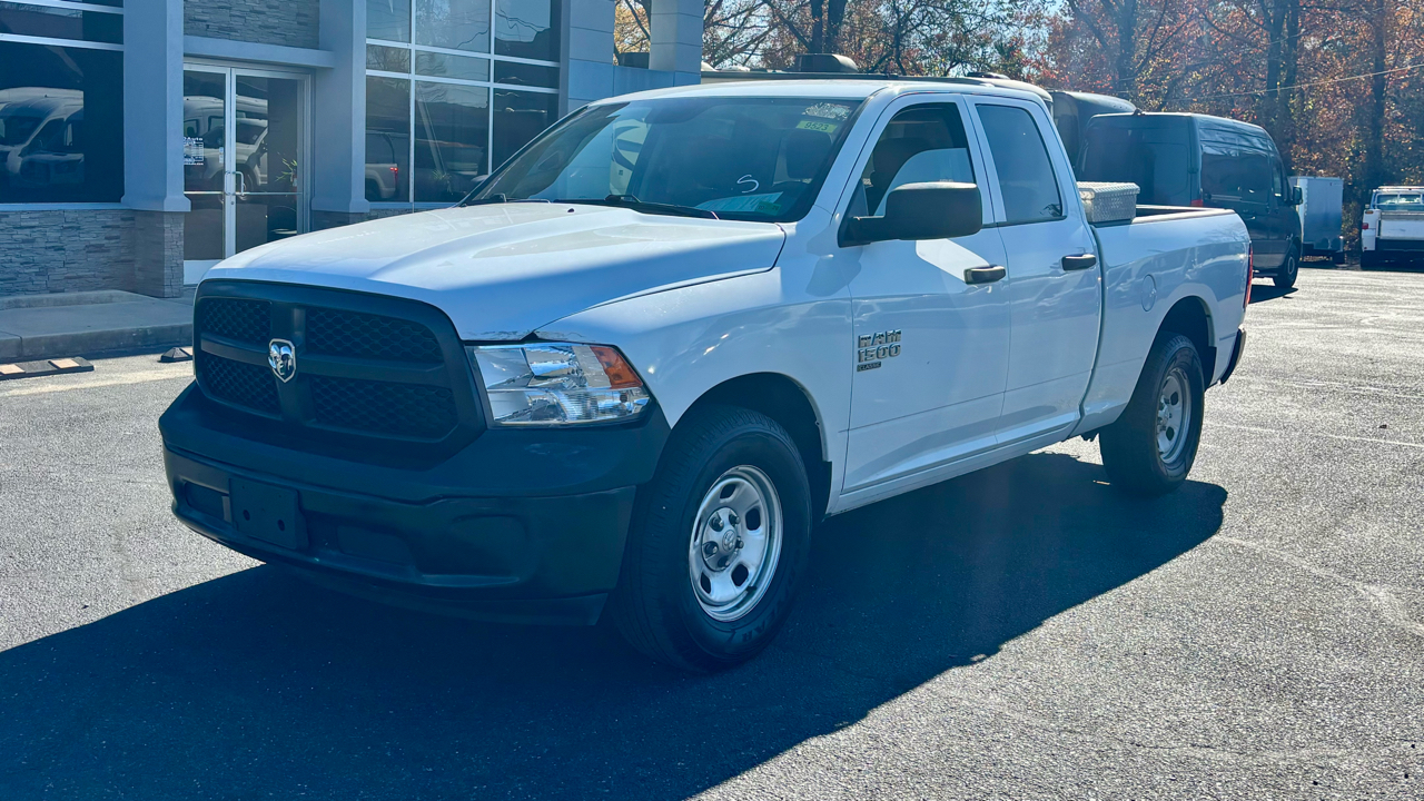 RAM 1500 Classic Tradesman 4x2 Quad Cab 6'4" Box 2020