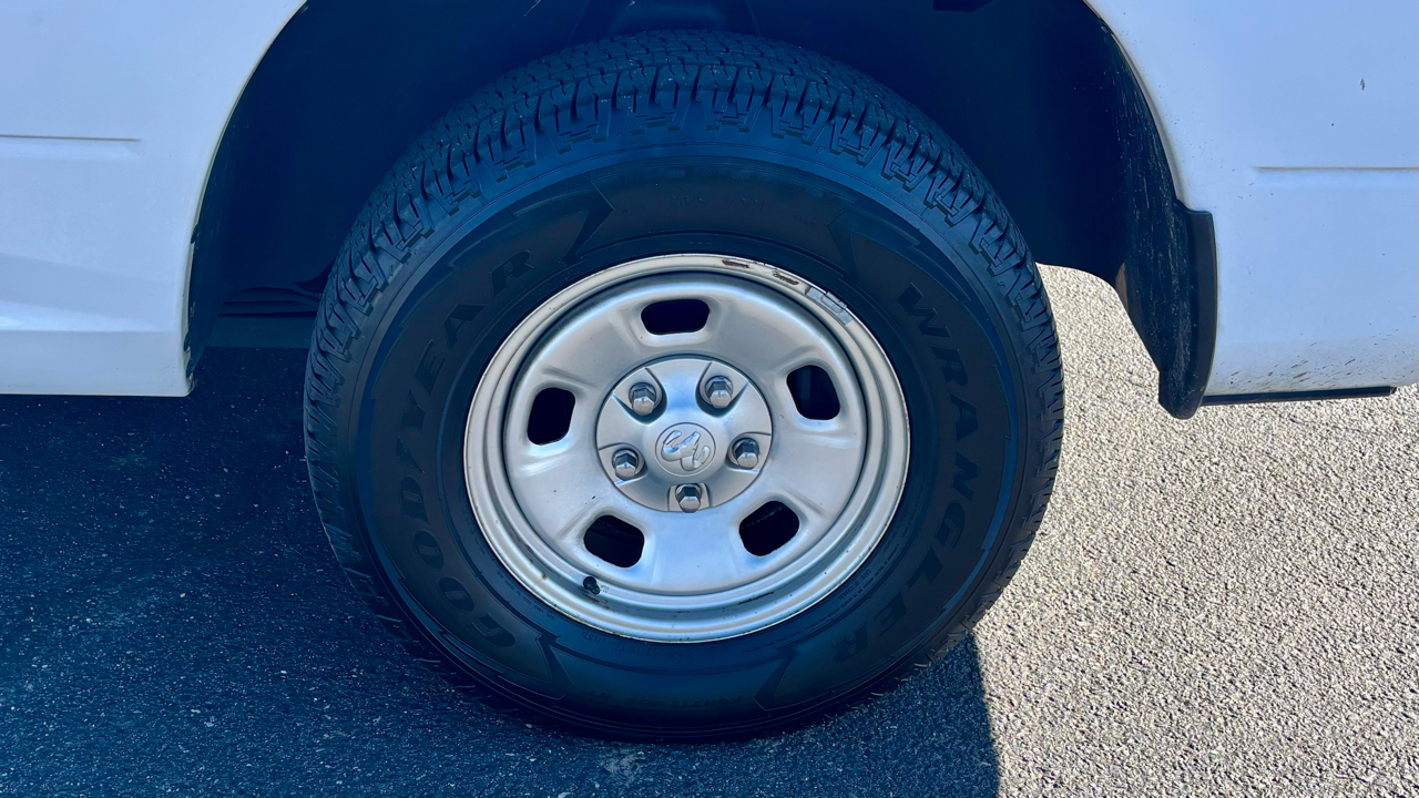 RAM 1500 Classic Tradesman 4x2 Quad Cab 6'4" Box 2020