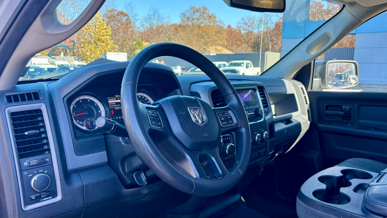 RAM 1500 Classic Tradesman 4x2 Quad Cab 6'4" Box 2020