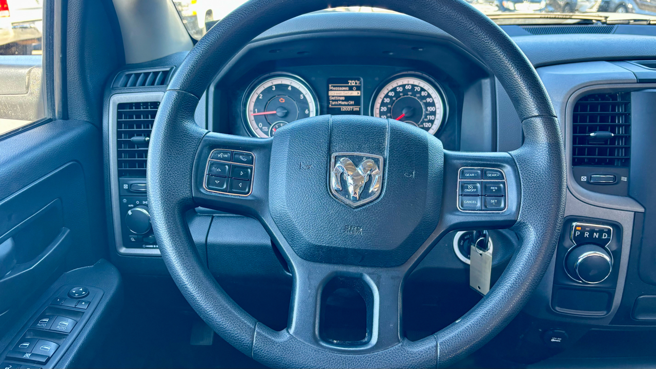 RAM 1500 Classic Tradesman 4x2 Quad Cab 6'4" Box 2020