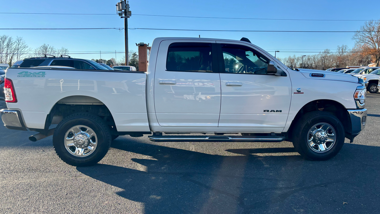 RAM 2500 Big Horn 4x4 Crew Cab 6'4" Box 2022