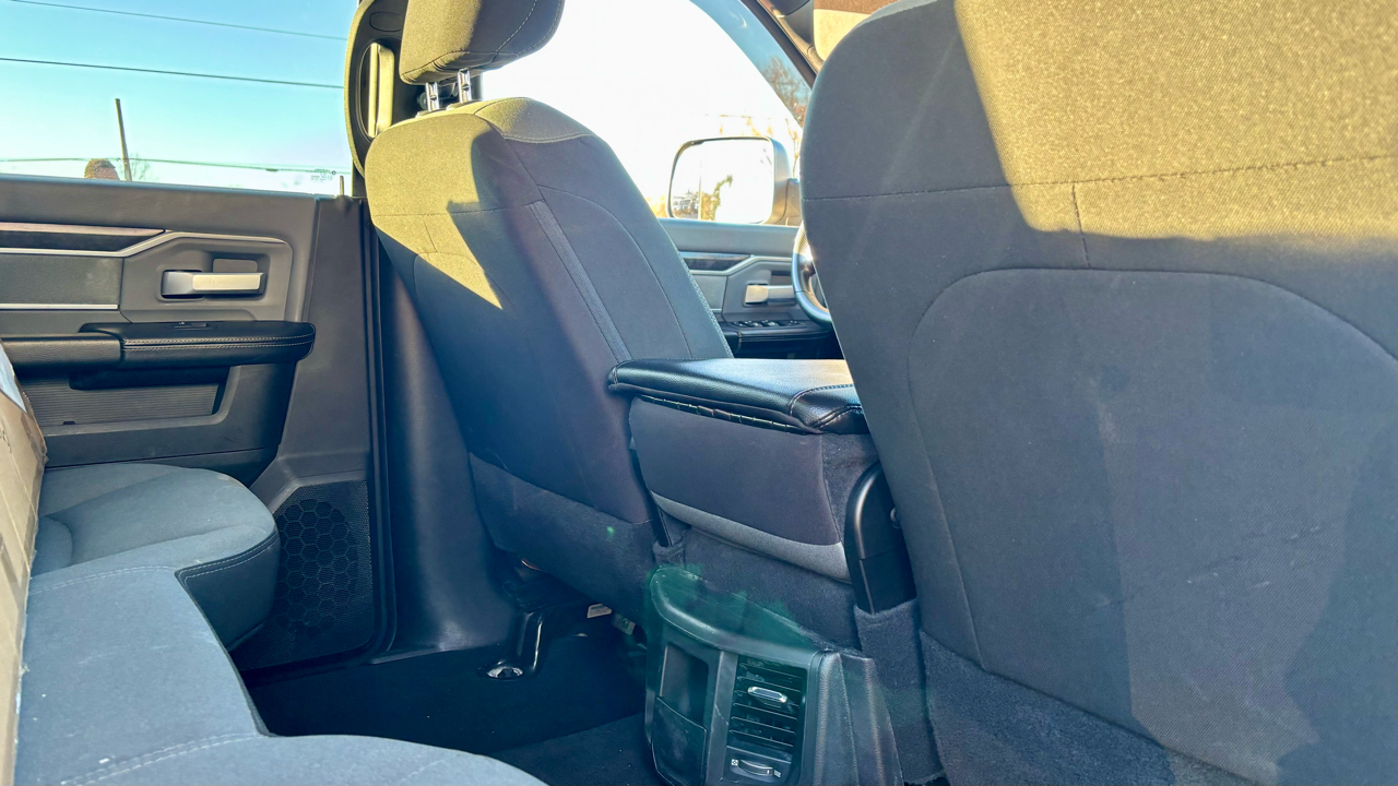 RAM 2500 Big Horn 4x4 Crew Cab 6'4" Box 2022