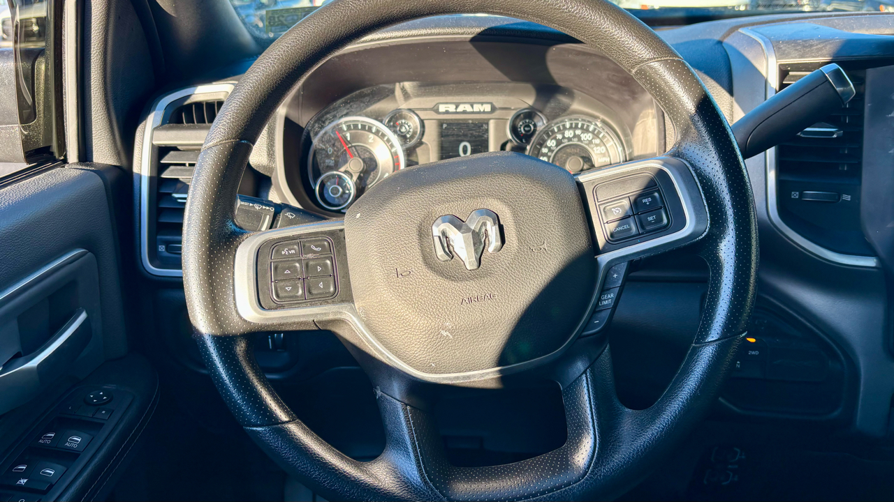 RAM 2500 Big Horn 4x4 Crew Cab 6'4" Box 2022