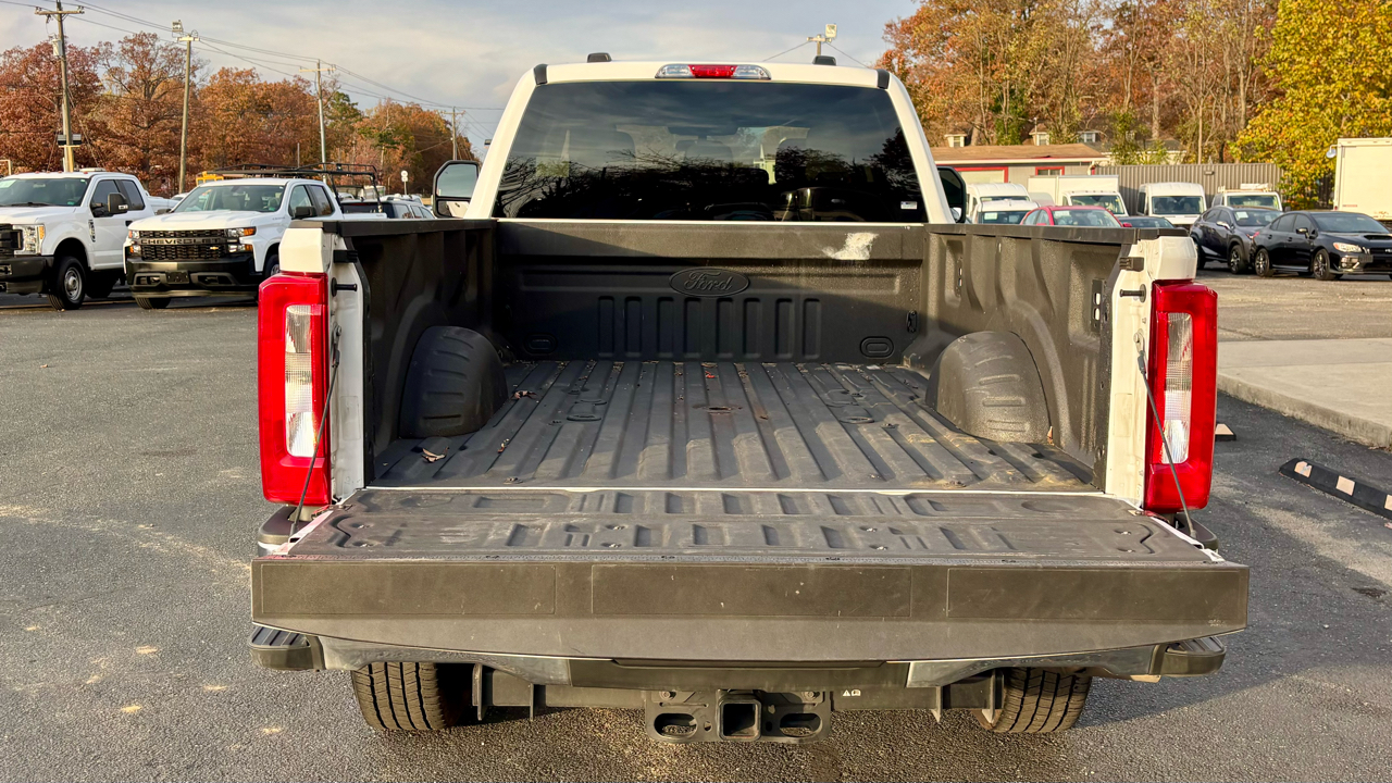 Ford Super Duty F-350 SRW  2025