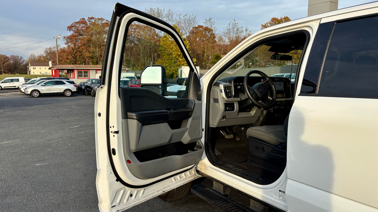 Ford Super Duty F-350 SRW  2025