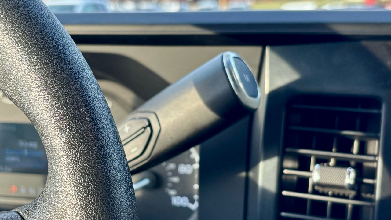 Ford Super Duty F-350 SRW  2025