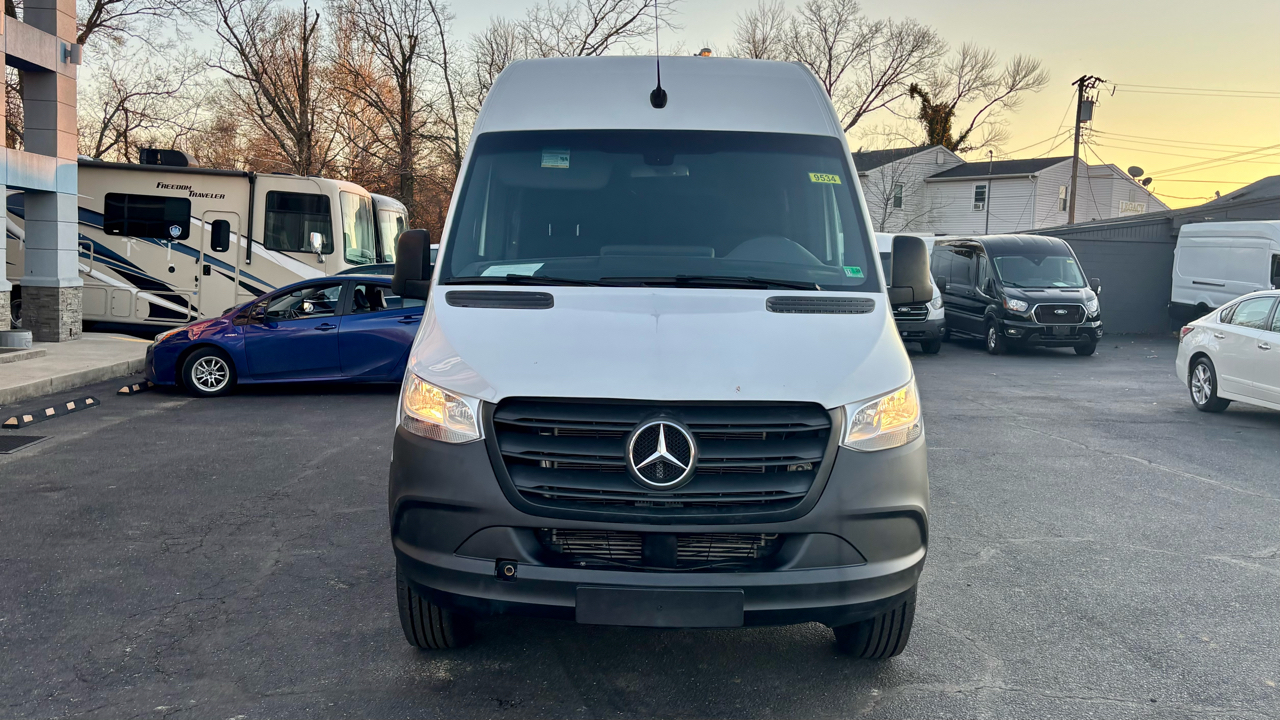 Mercedes-Benz Sprinter Cargo Van 2500 High Roof I4 Gas 170" RWD 2021