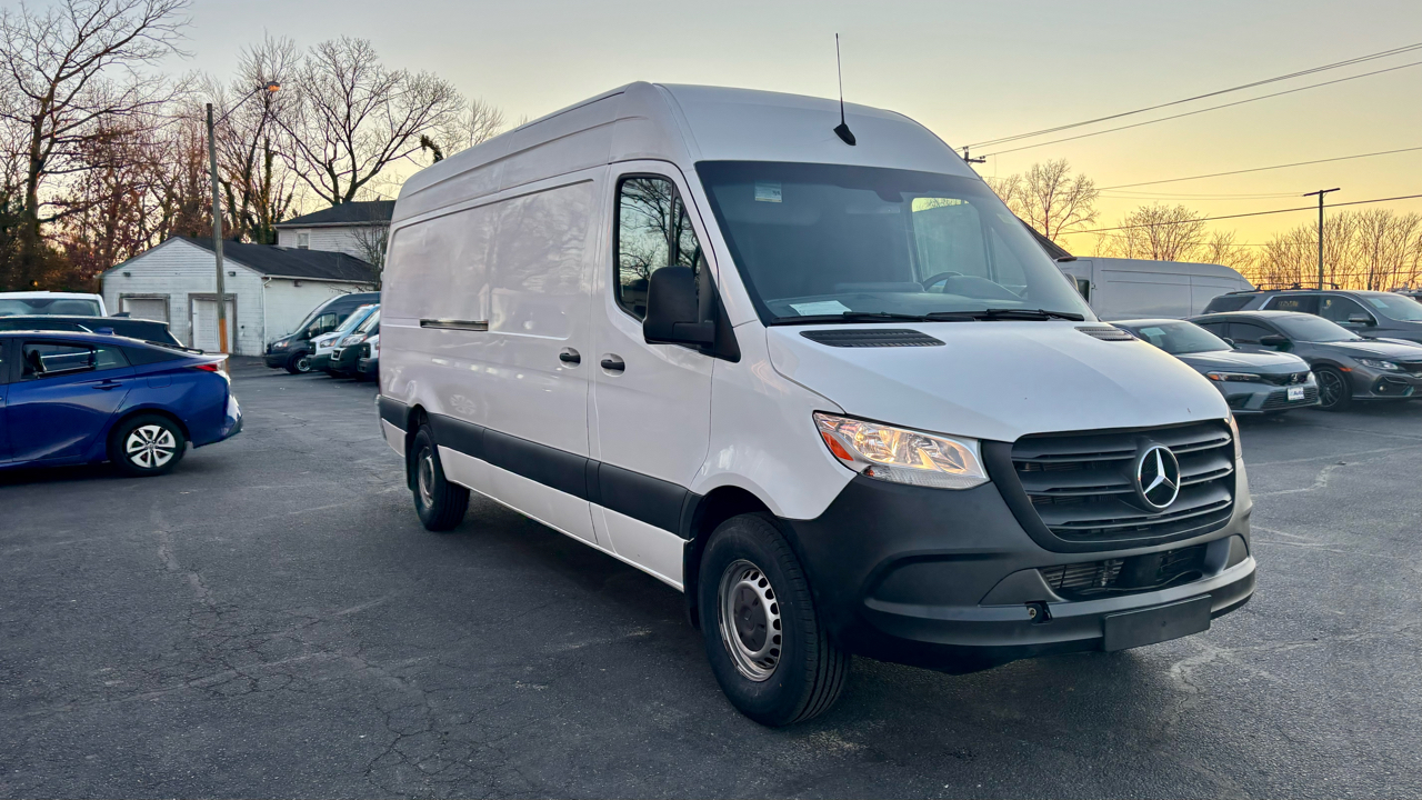 Mercedes-Benz Sprinter Cargo Van 2500 High Roof I4 Gas 170" RWD 2021