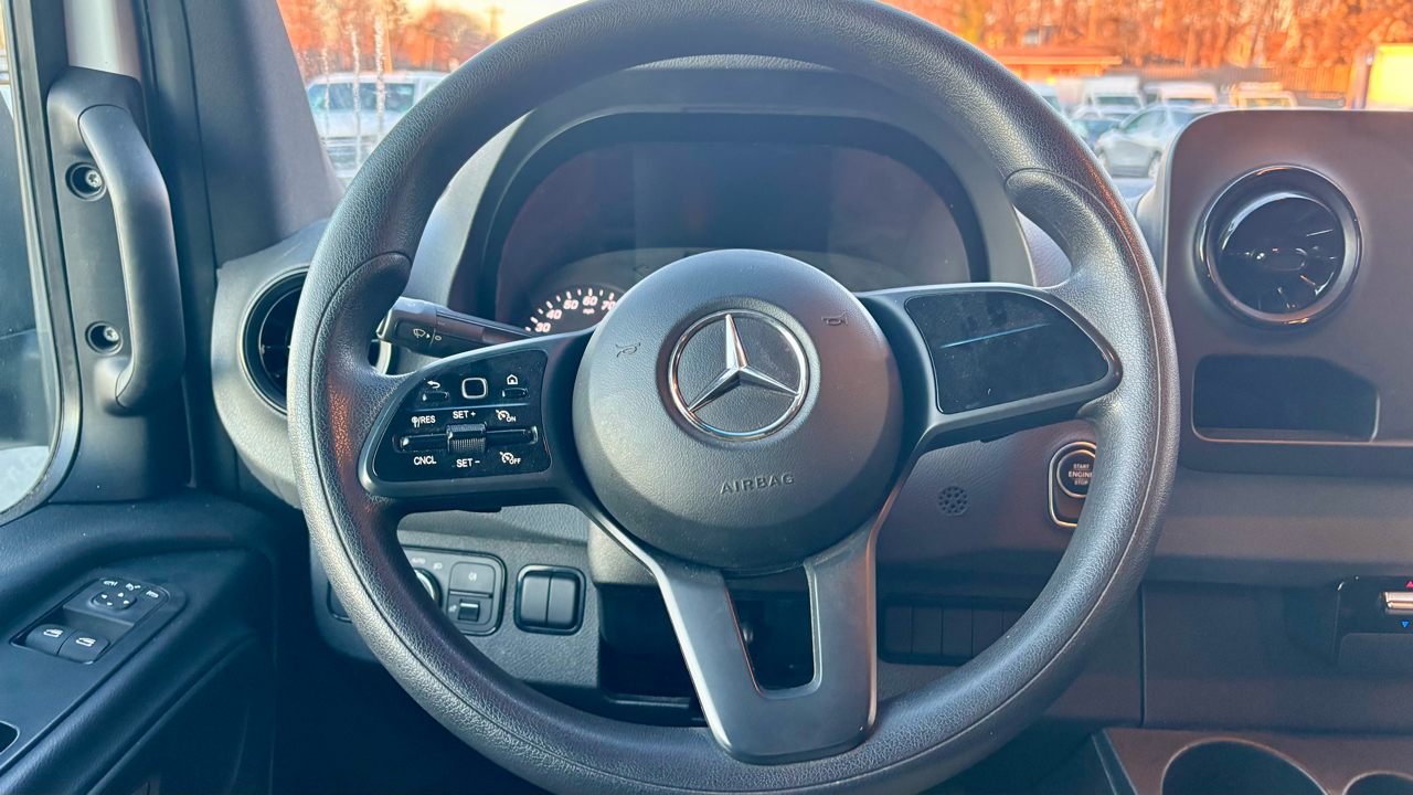 Mercedes-Benz Sprinter Cargo Van 2500 High Roof I4 Gas 170" RWD 2021