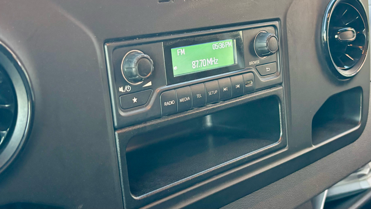 Mercedes-Benz Sprinter Cargo Van 2500 High Roof I4 Gas 170" RWD 2021